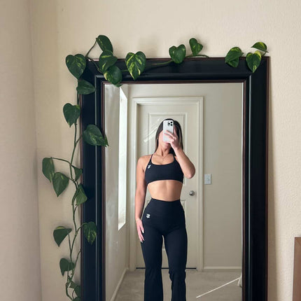 Performance Leggings - Flared